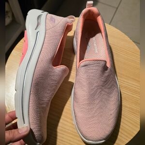 Skechers Women's Size 10 Pink Salmon Slip-On Shoes Sneakers